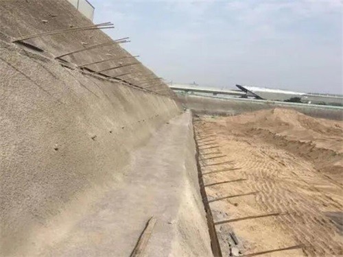 佳木斯河道边坡加固